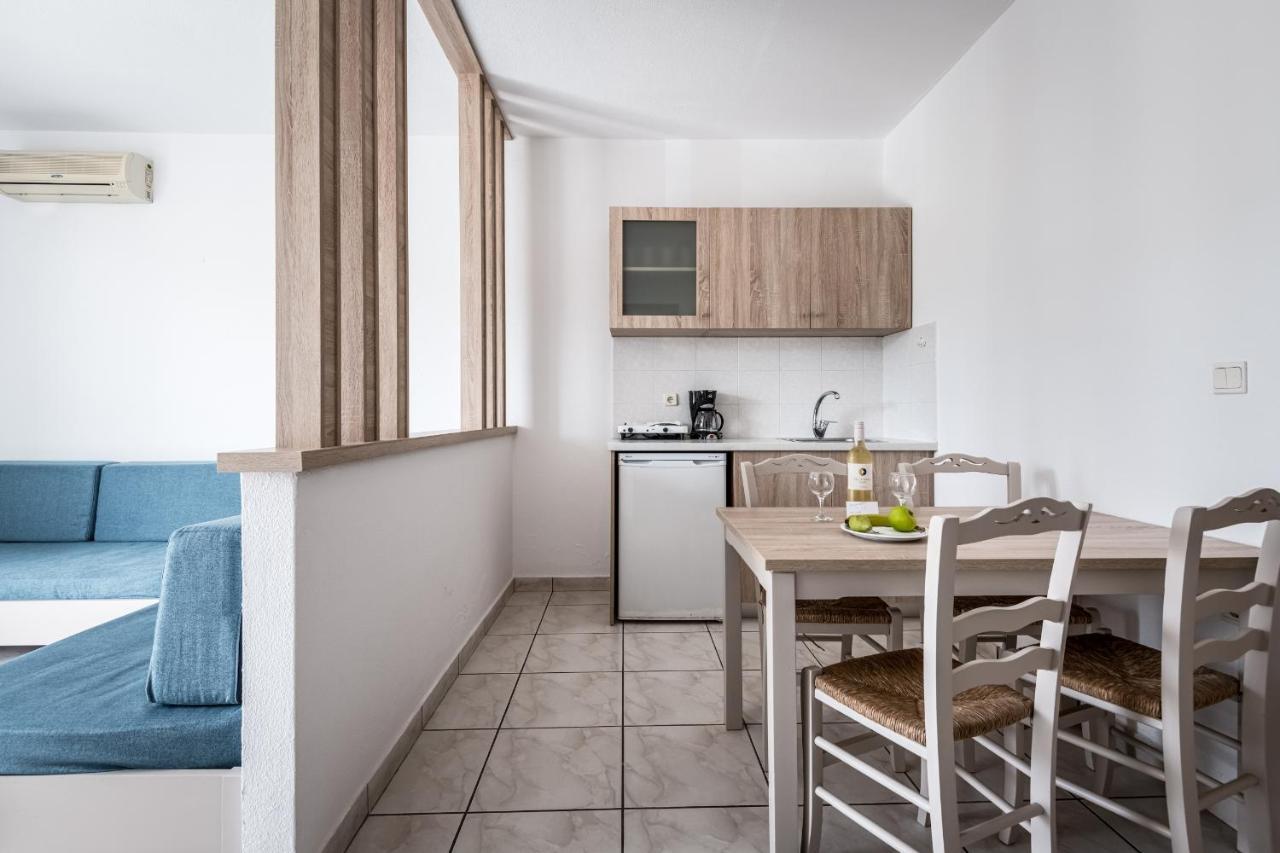 Superior One-Bedroom Apartment