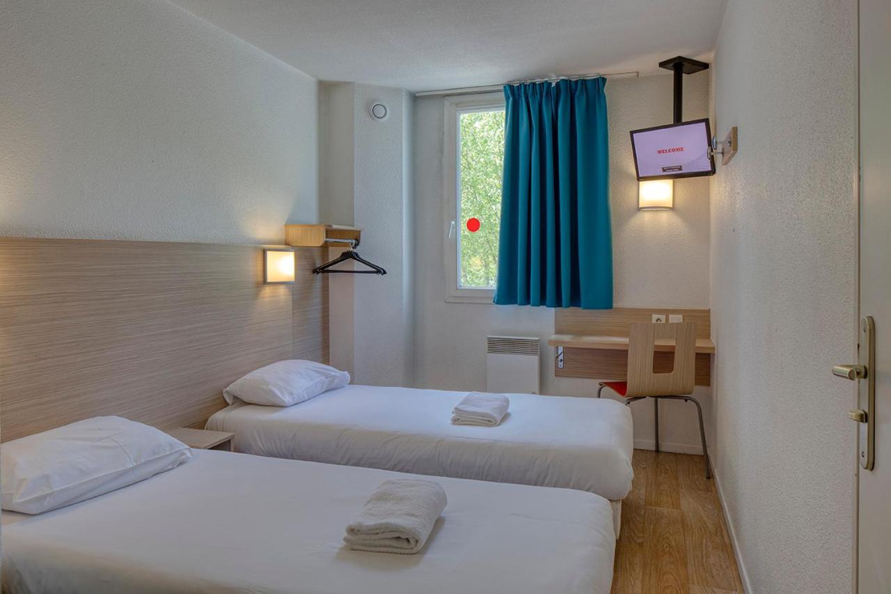 Twin Room,1234875236:JPEG