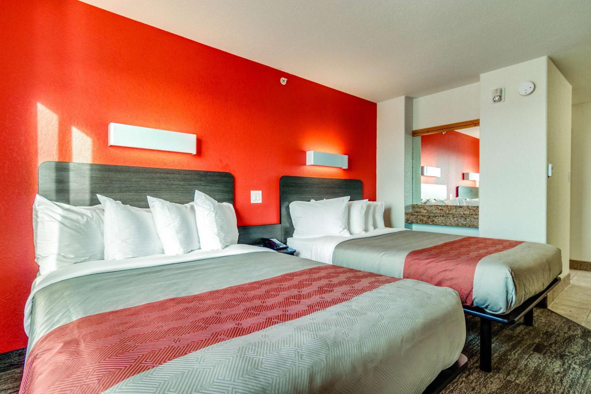 Deluxe Quadruple Room Non-Smoking