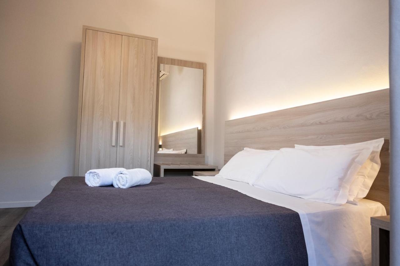 Economy Double or Twin Room,1237457461:JPEG