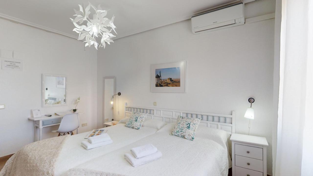 Twin Room,1237778554:JPEG