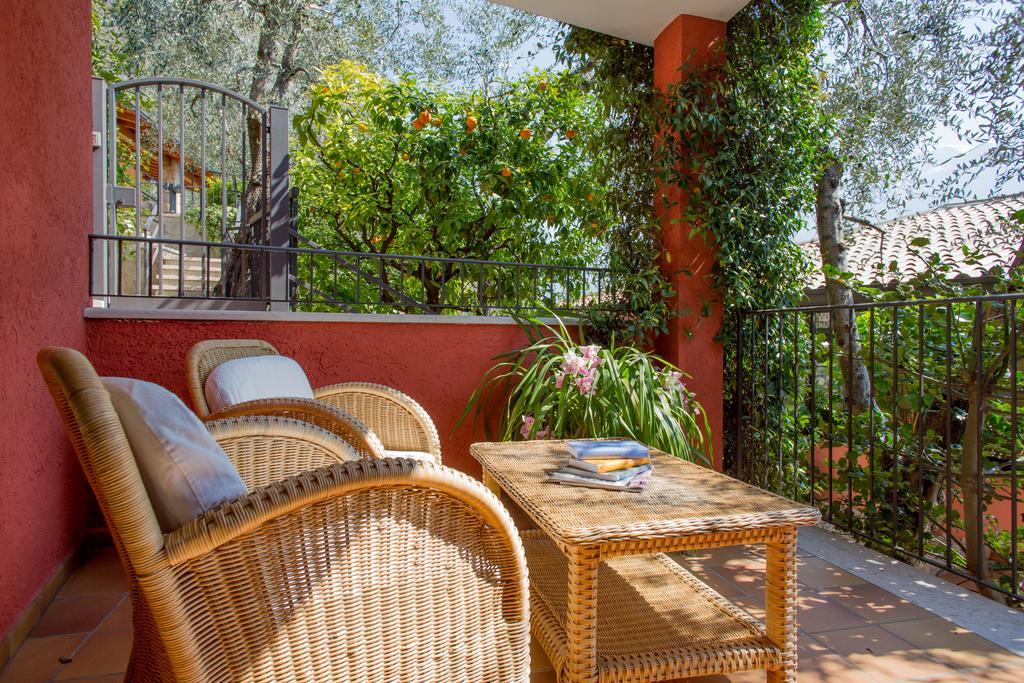 Comfort Room with Twin Beds - Garden View