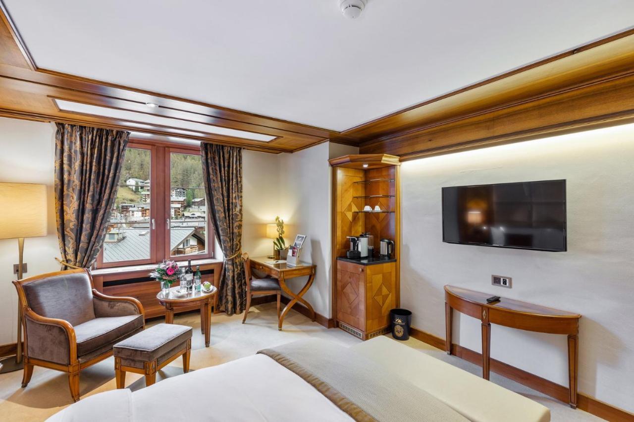 Quarto Duplo