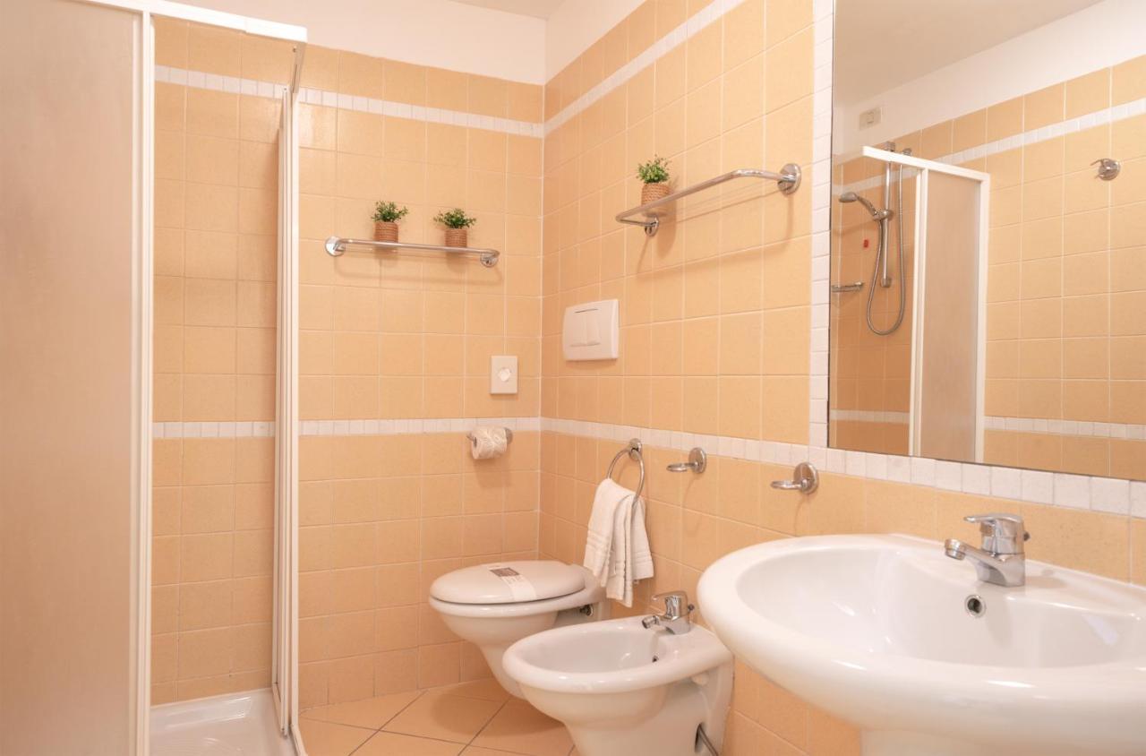 Superior One-Bedroom Apartment,1244367235:JPEG