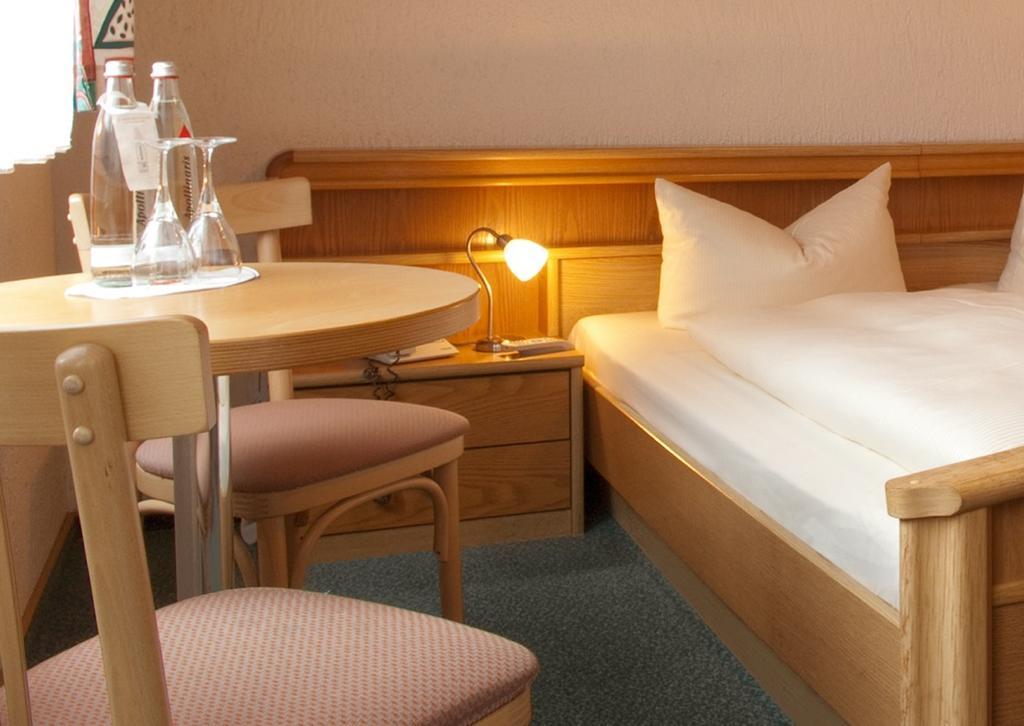 Doppelzimmer mit Balkon