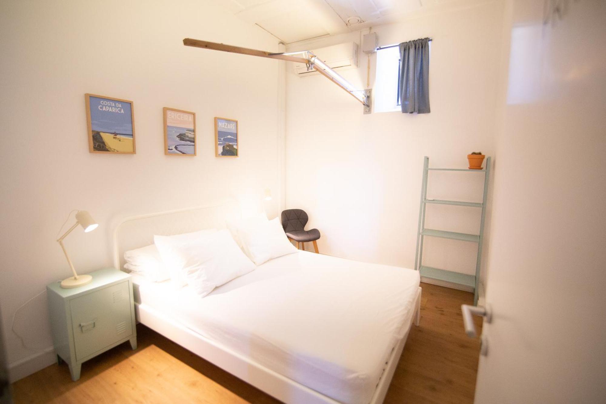 Quarto Duplo com Casa de Banho Partilhada