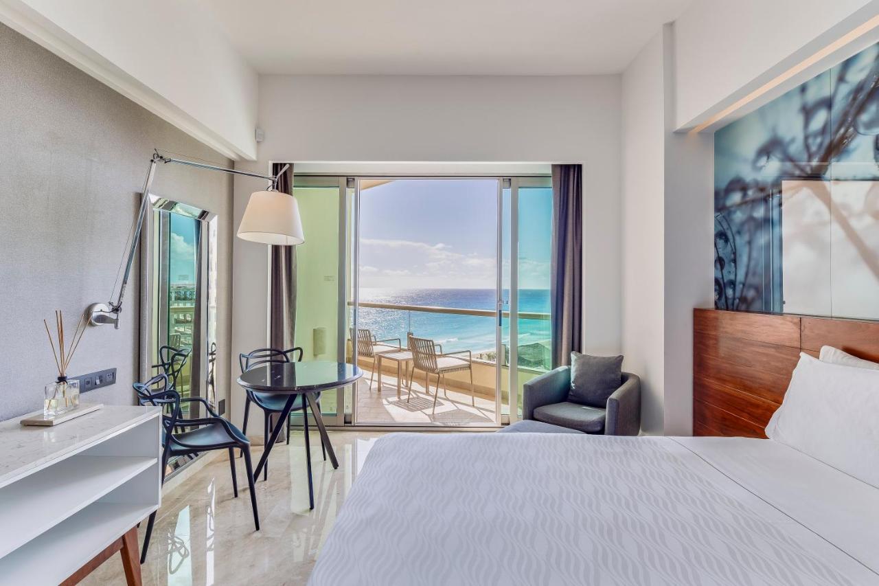 Premium Ocean View 1 King