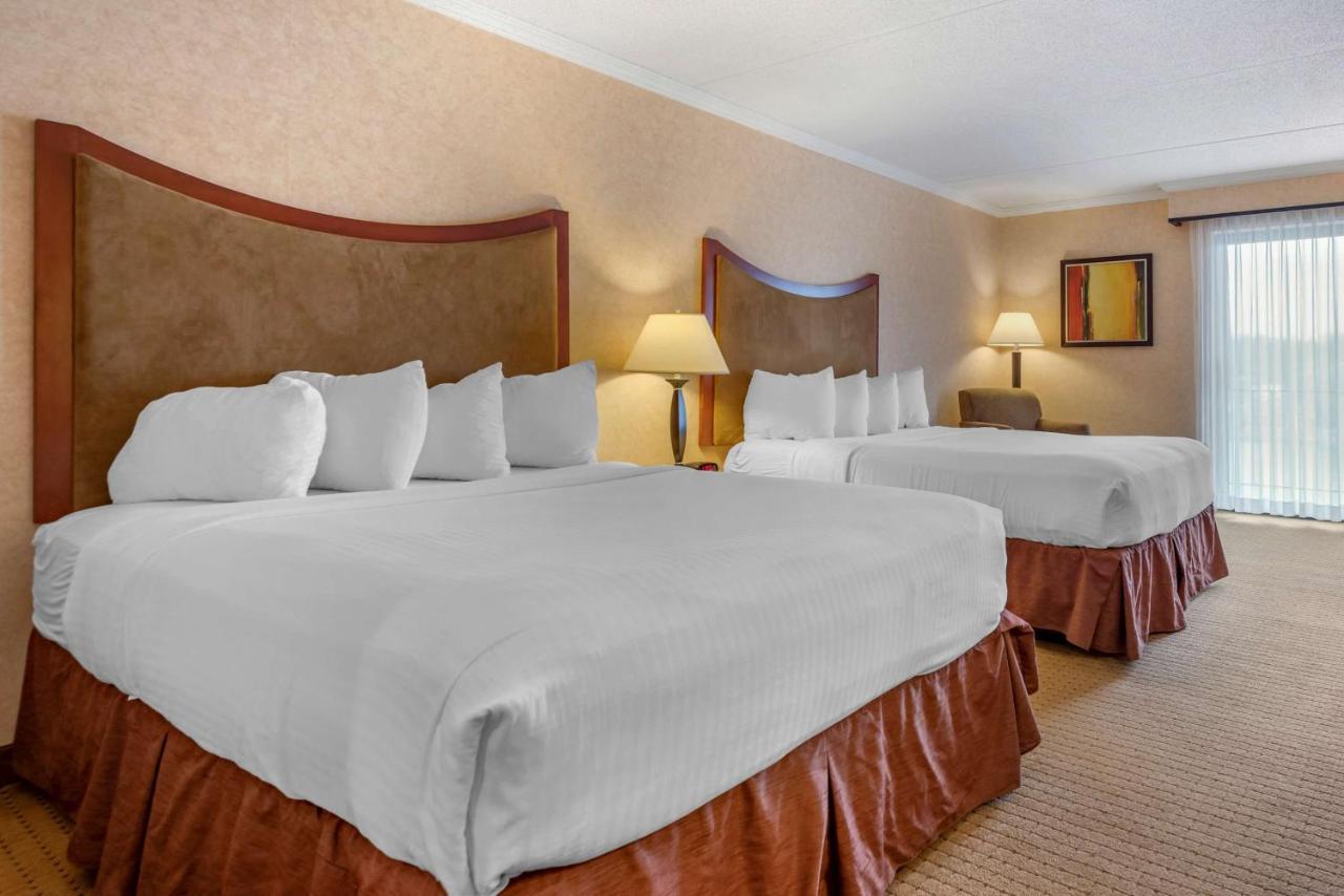 Queen Room Two Queen Beds Balcony
