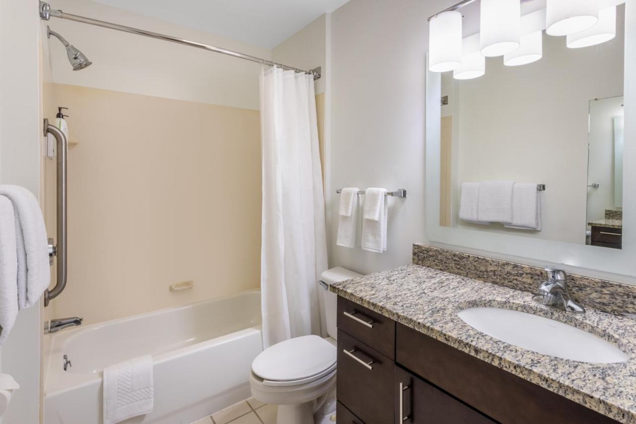 Two-Bedroom Suite,1382618483:JPEG
