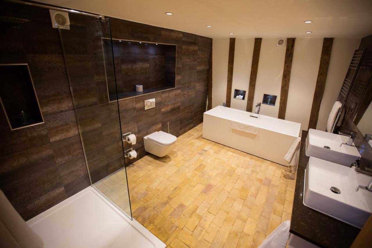 King Suite Spa Bath