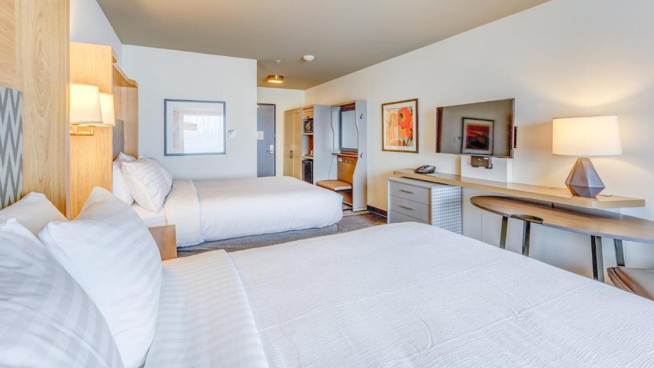 Standard Room Two Queen Beds