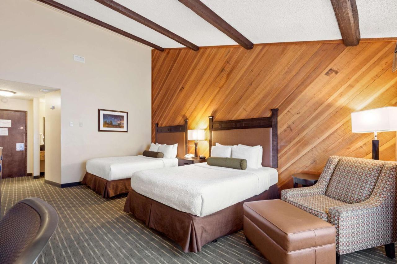Queen Room Two Queen Beds