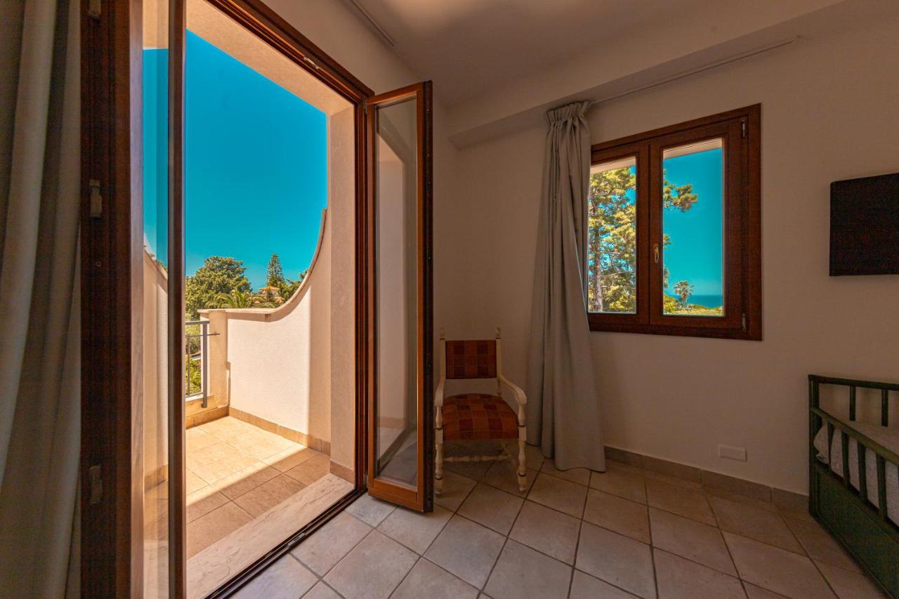 Triple Room with Garden View