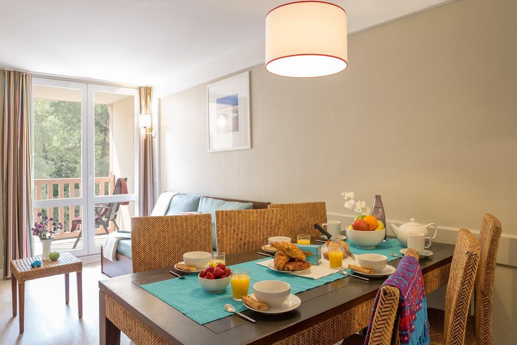 One-Bedroom Apartment Sleeping Alcove Terrace or Balcony,843634754:JPEG