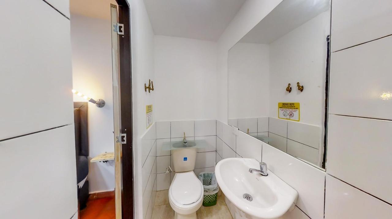 Comfort Triple Room Shower