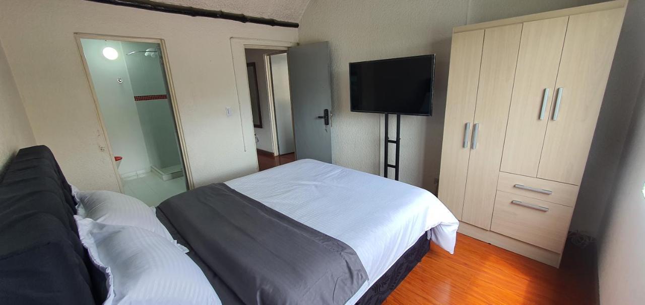 Double Room Private Bathroom