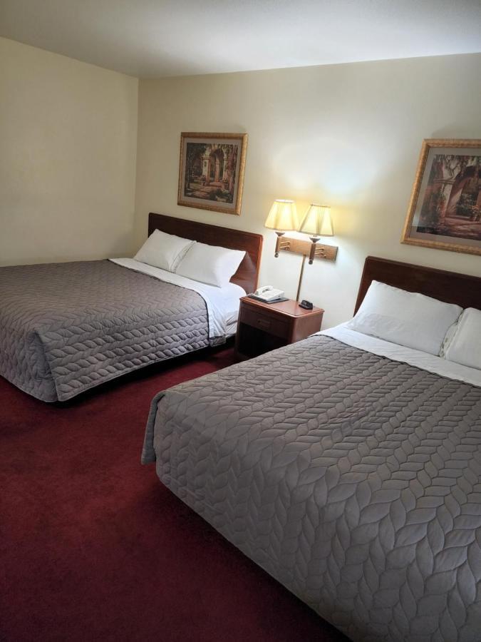 Queen Room Two Queen Beds Non-Smoking