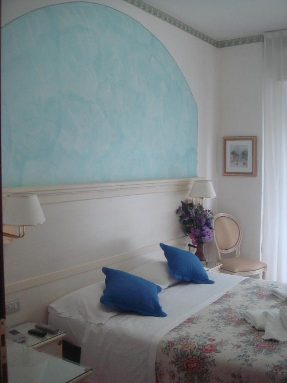 Double or Twin Room Beach Access