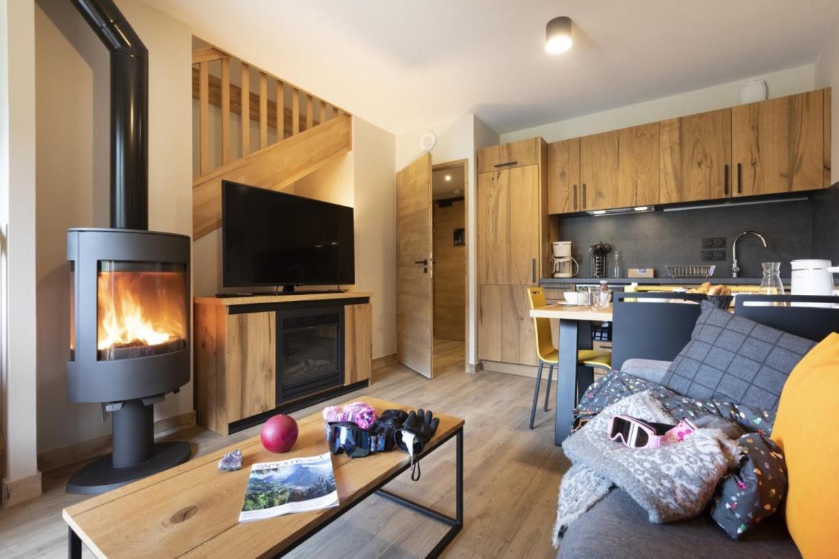 Three-Bedroom Apartment Mountain View,1263532018:JPEG