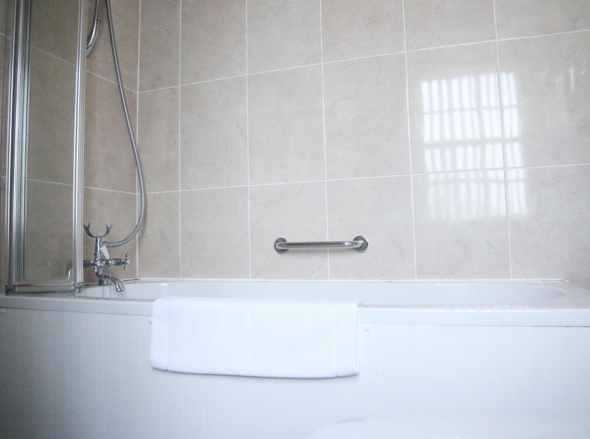 Double Room Private Bathroom