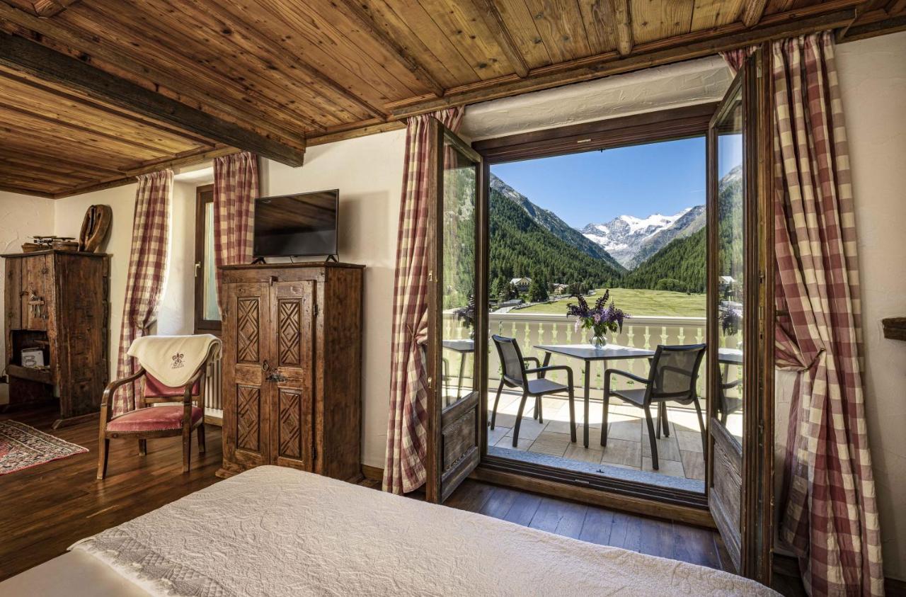 Deluxe Double or Twin Room Mountain View