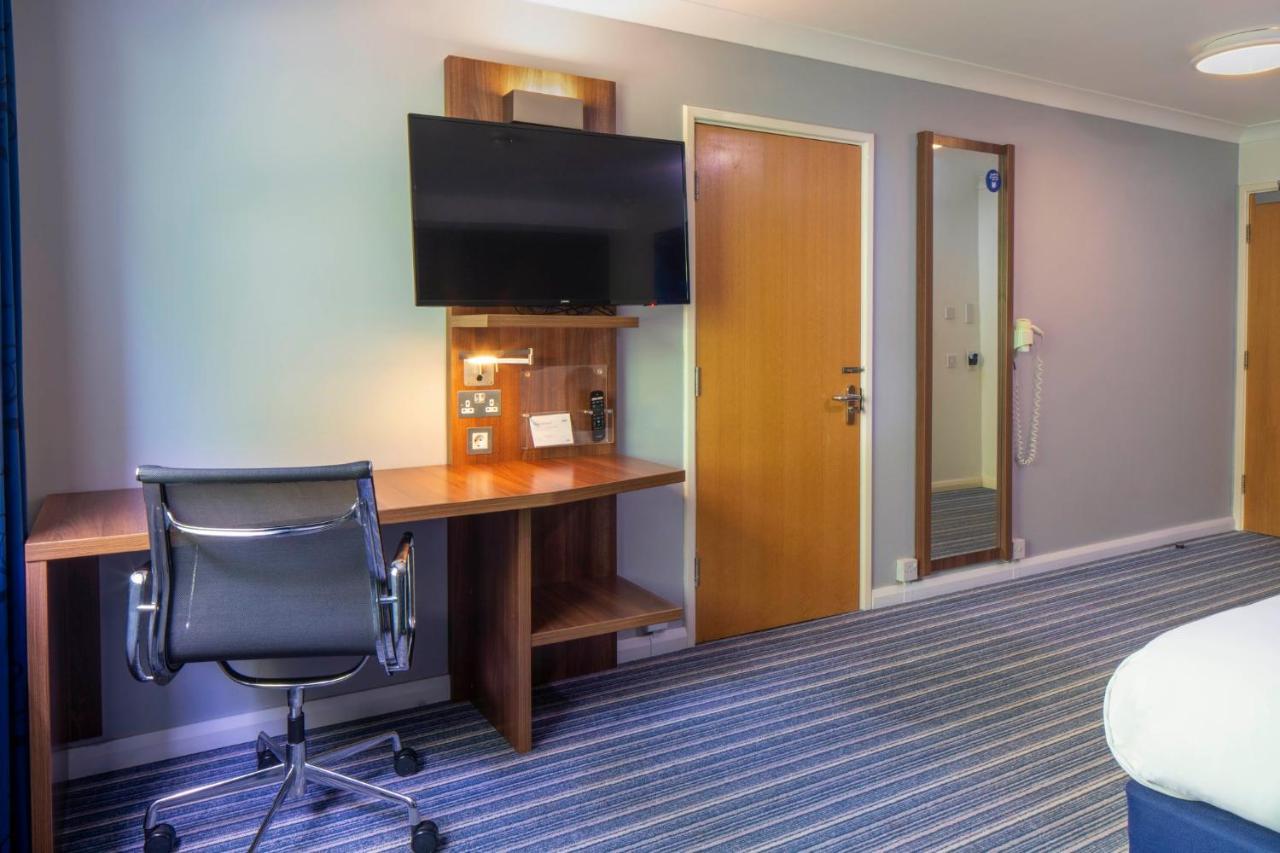 Double Room with Free Hot Breakfast - Accessible