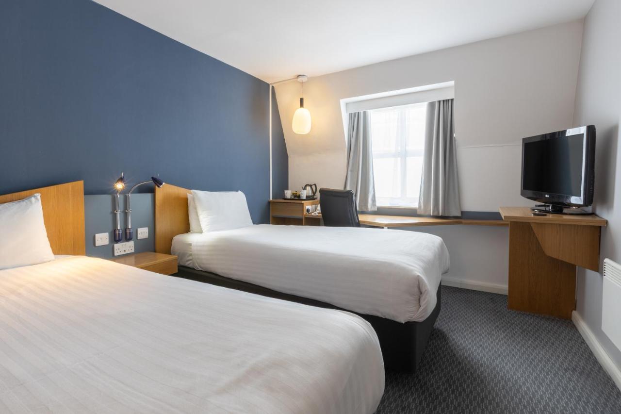 Standard Twin Room Hot