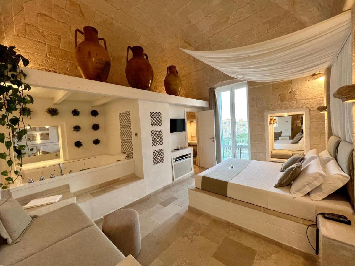 King Room Spa Bath
