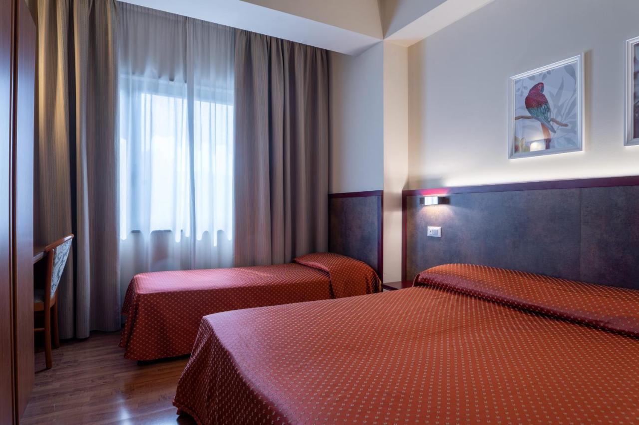 Triple Room,1268709532:JPEG
