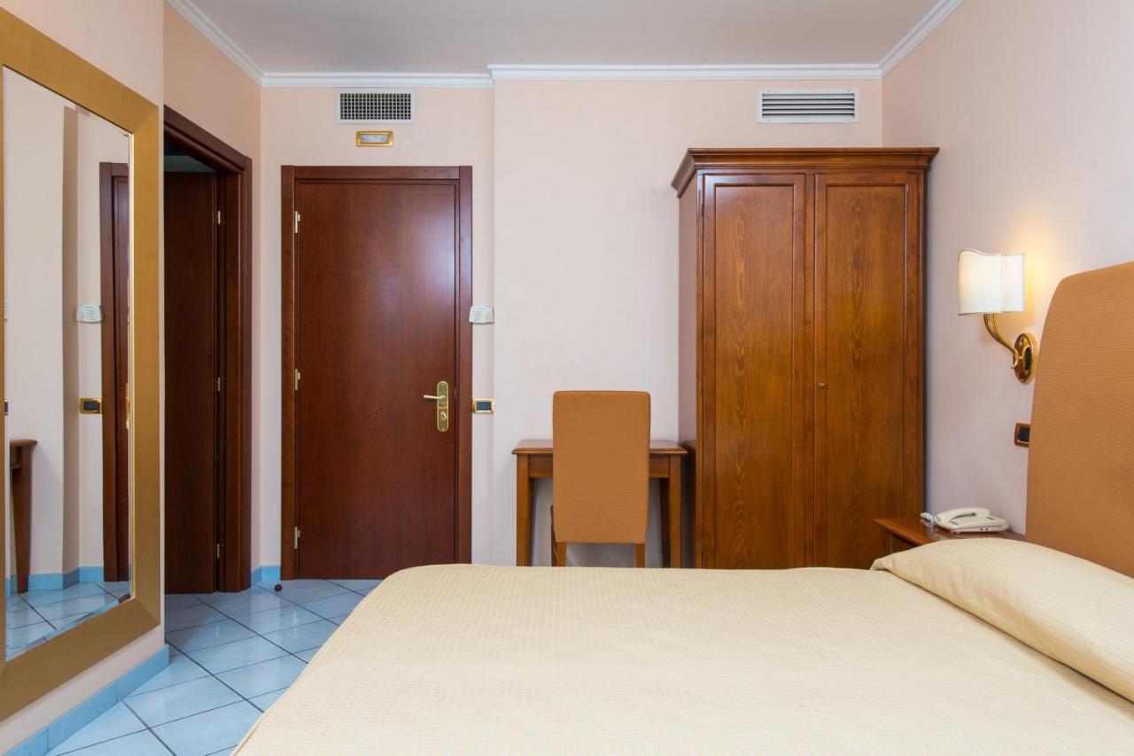 Double Room,1269240202:JPEG
