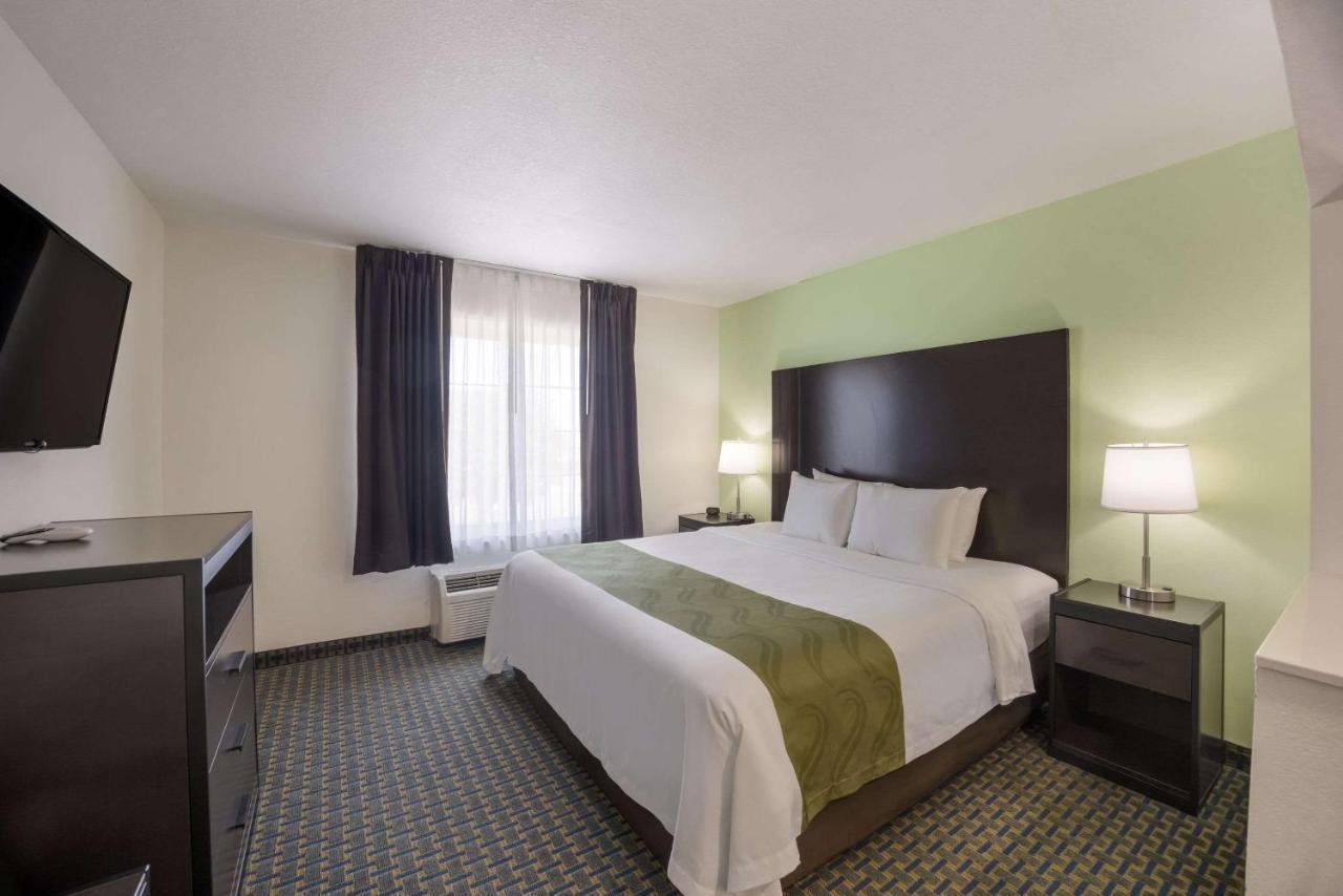 King Suite with Sofa Bed - Non-Smoking