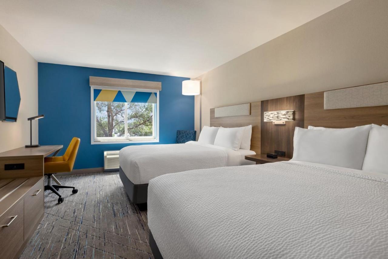 Standard Room Two Queen Beds