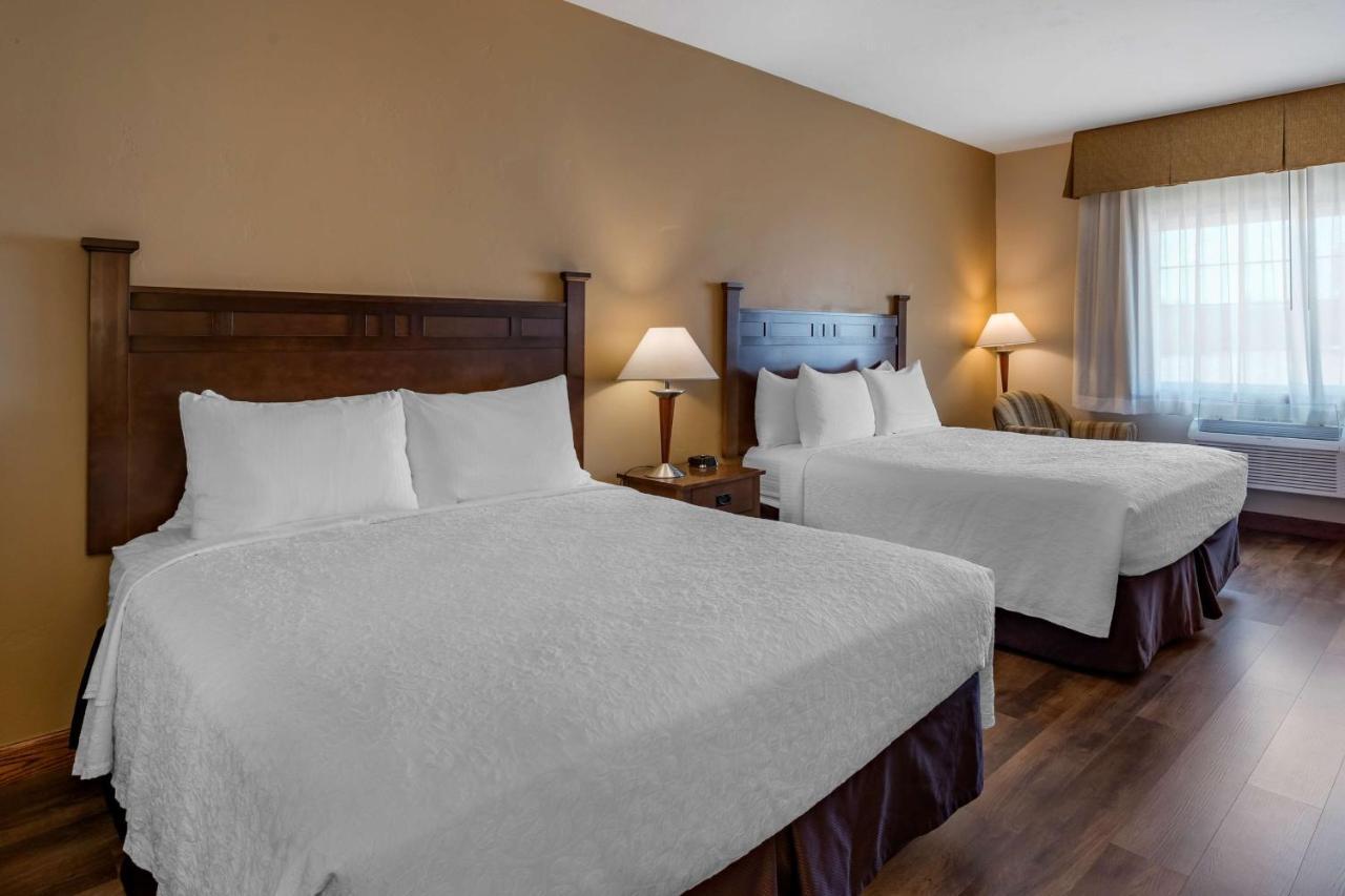 Queen Room Two Queen Beds