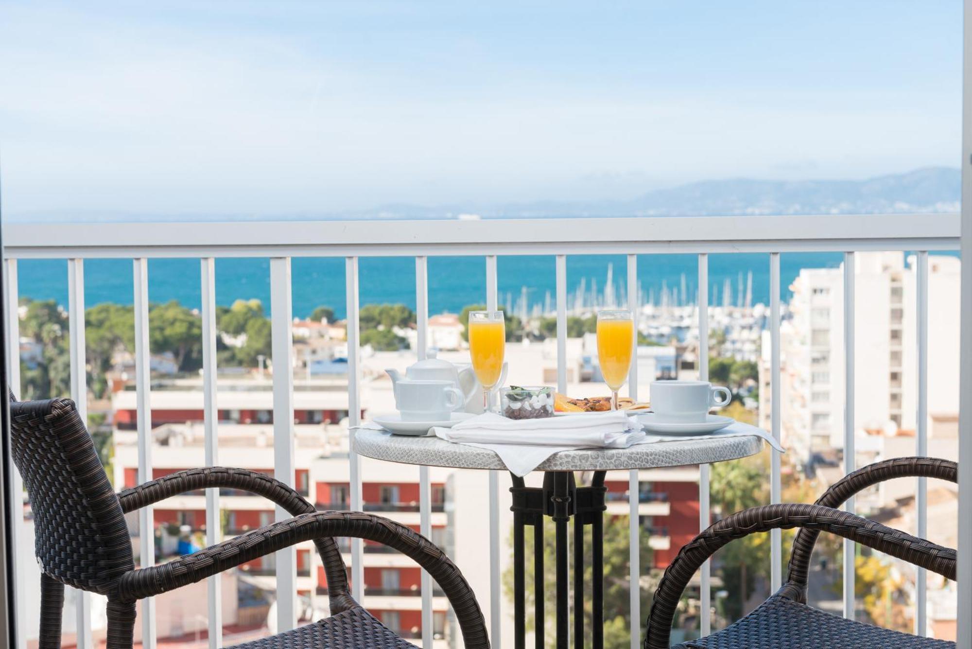Standard Double or Twin Room Sea View