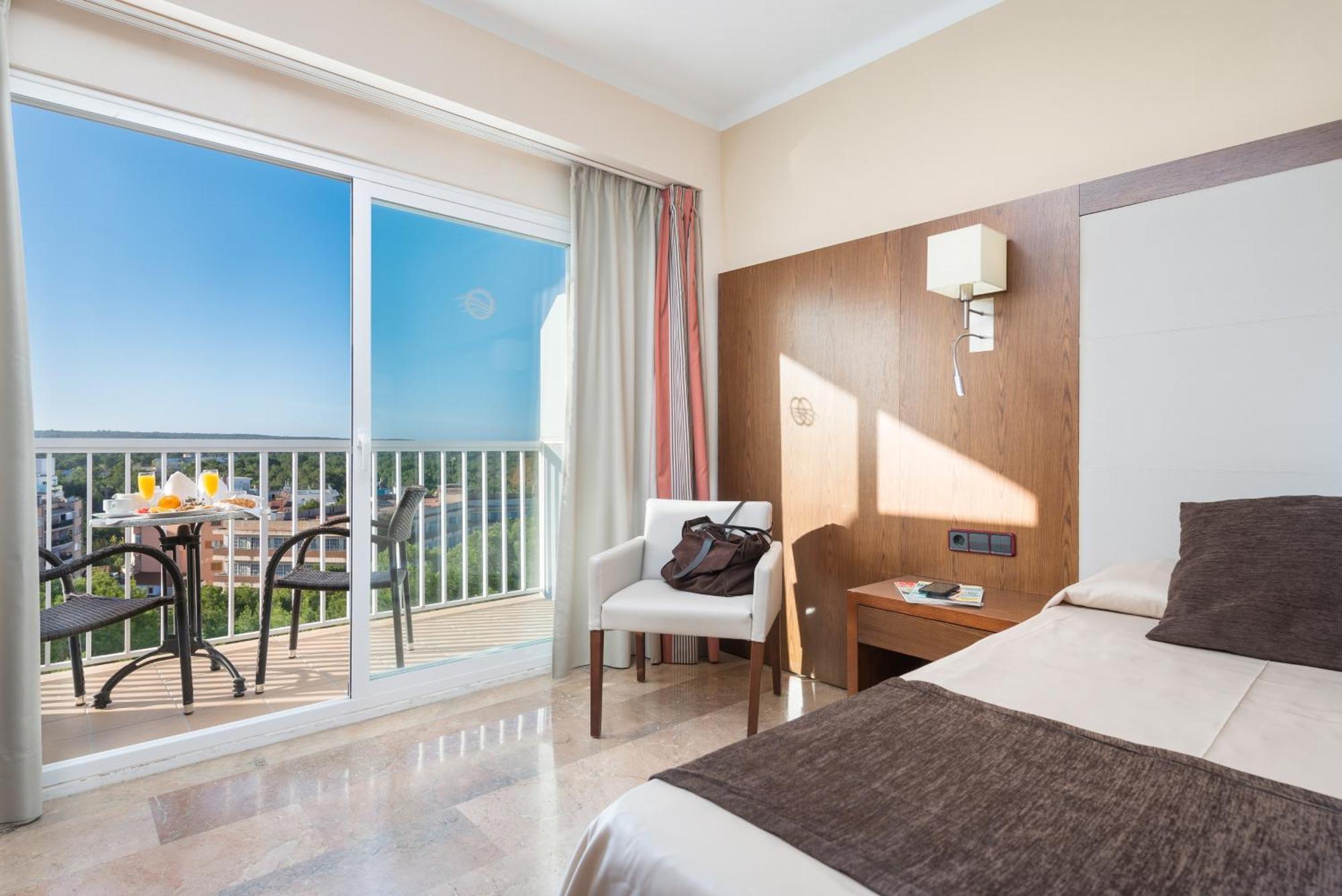 Double or Twin Room Balcony