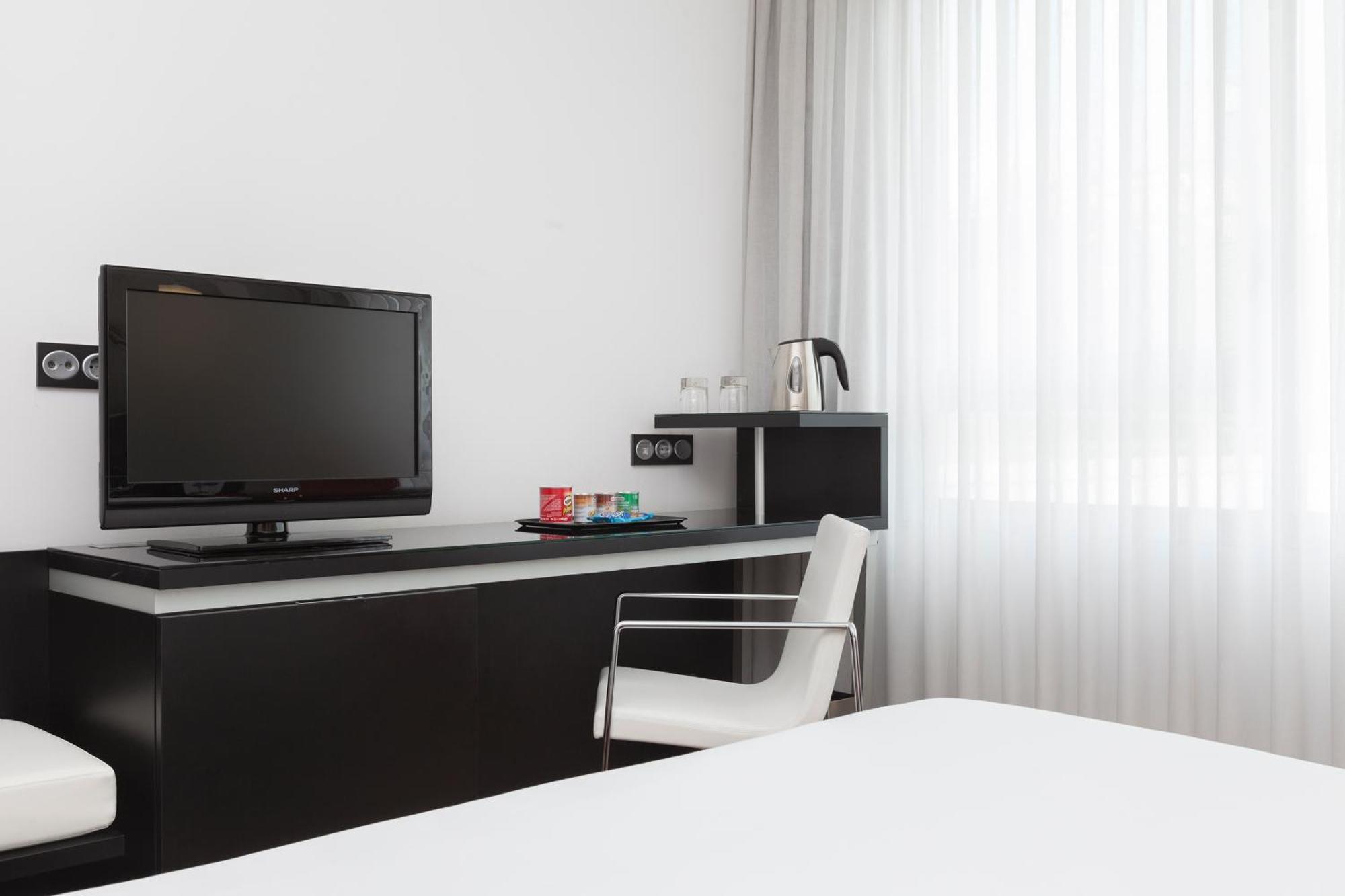 Double or Twin Room airport shuttle