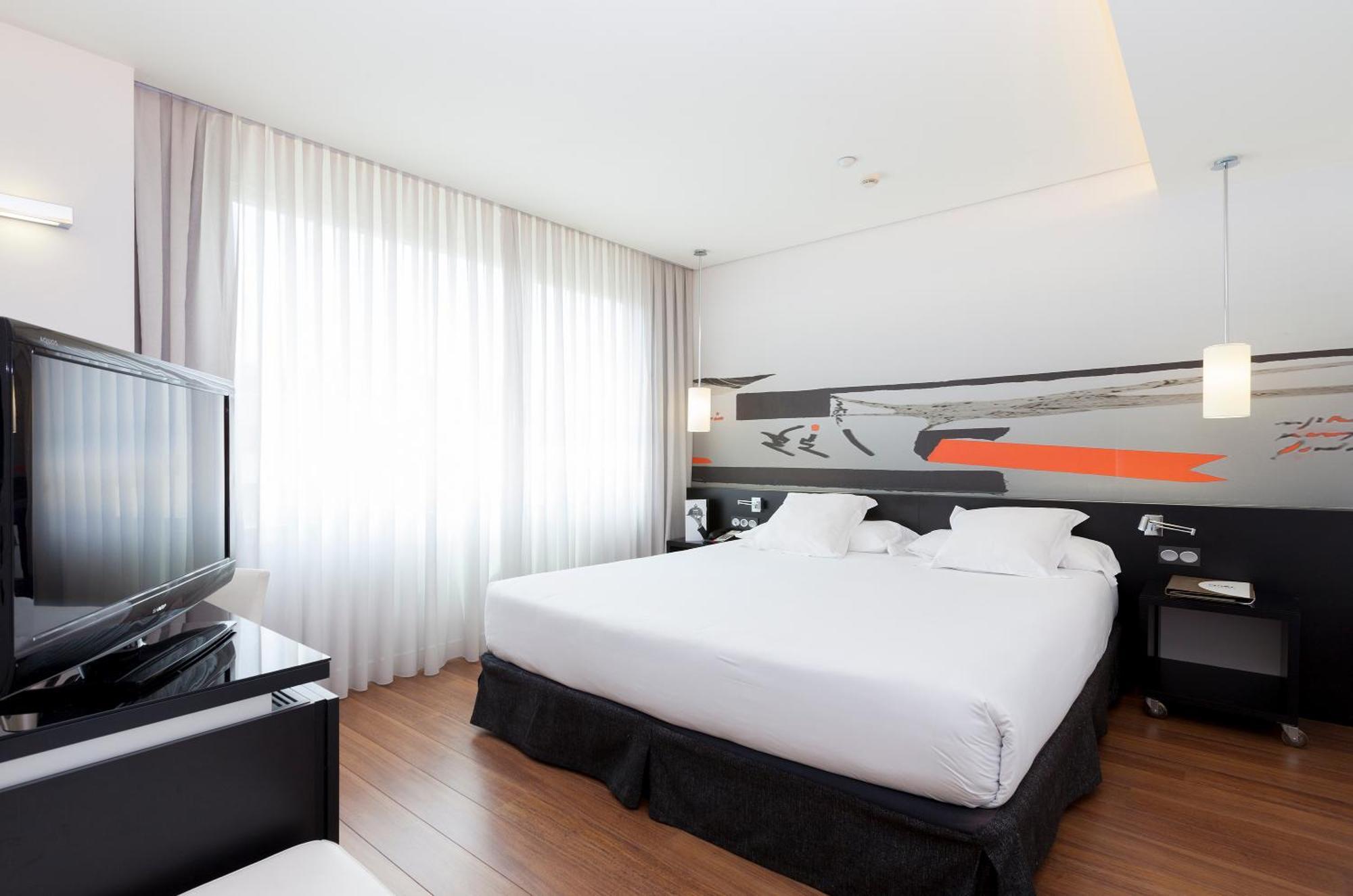 Double or Twin Room airport shuttle