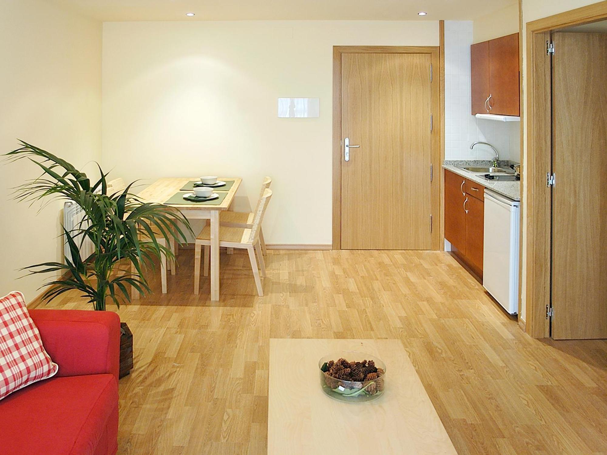 One-Bedroom Apartment