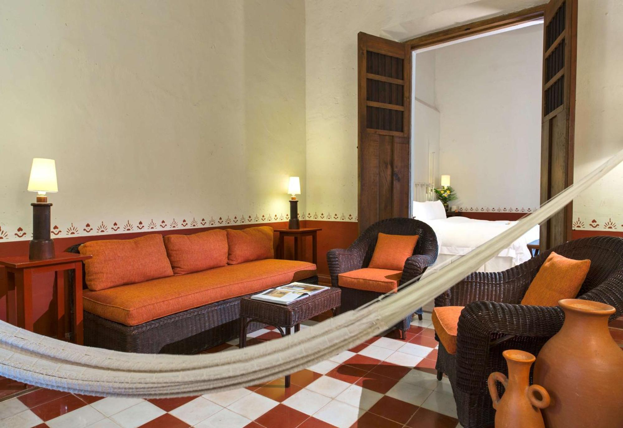 Deluxe Twin Suite