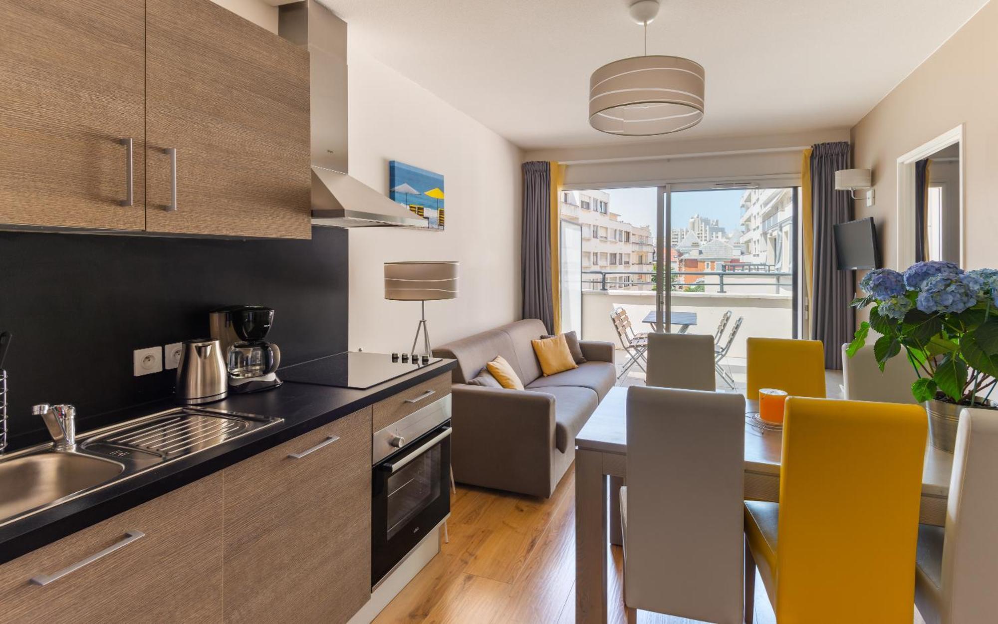 One-Bedroom Alcove