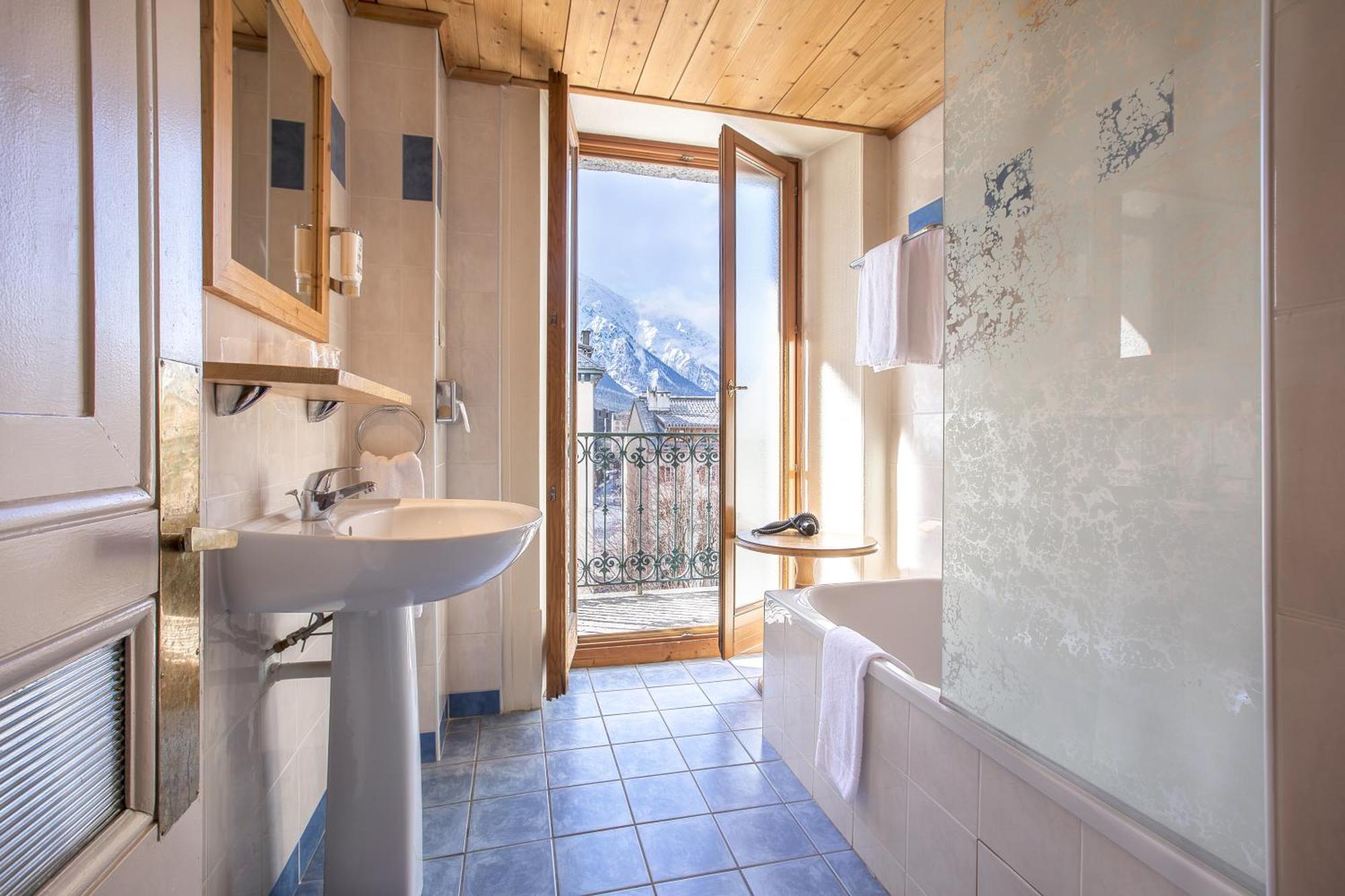 Mont-Blanc Room,1273850746:JPEG
