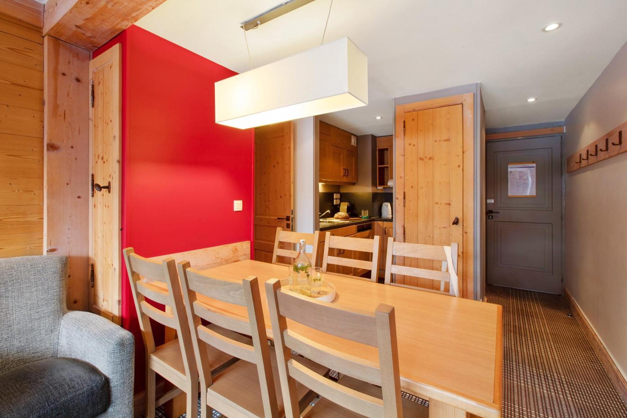 One-Bedroom Apartment Sleeping Alcove
