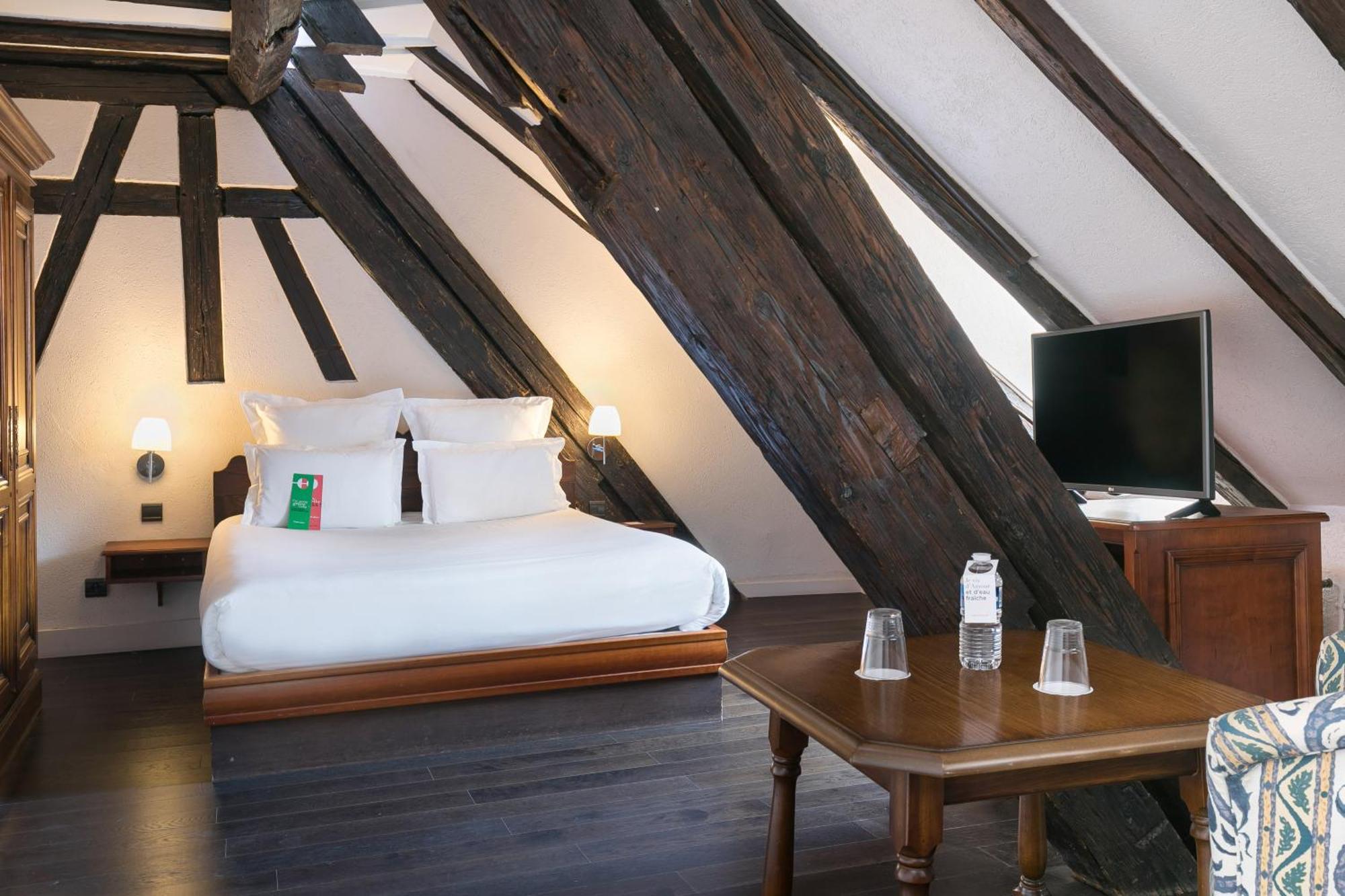 Deluxe Room,1273918993:JPEG