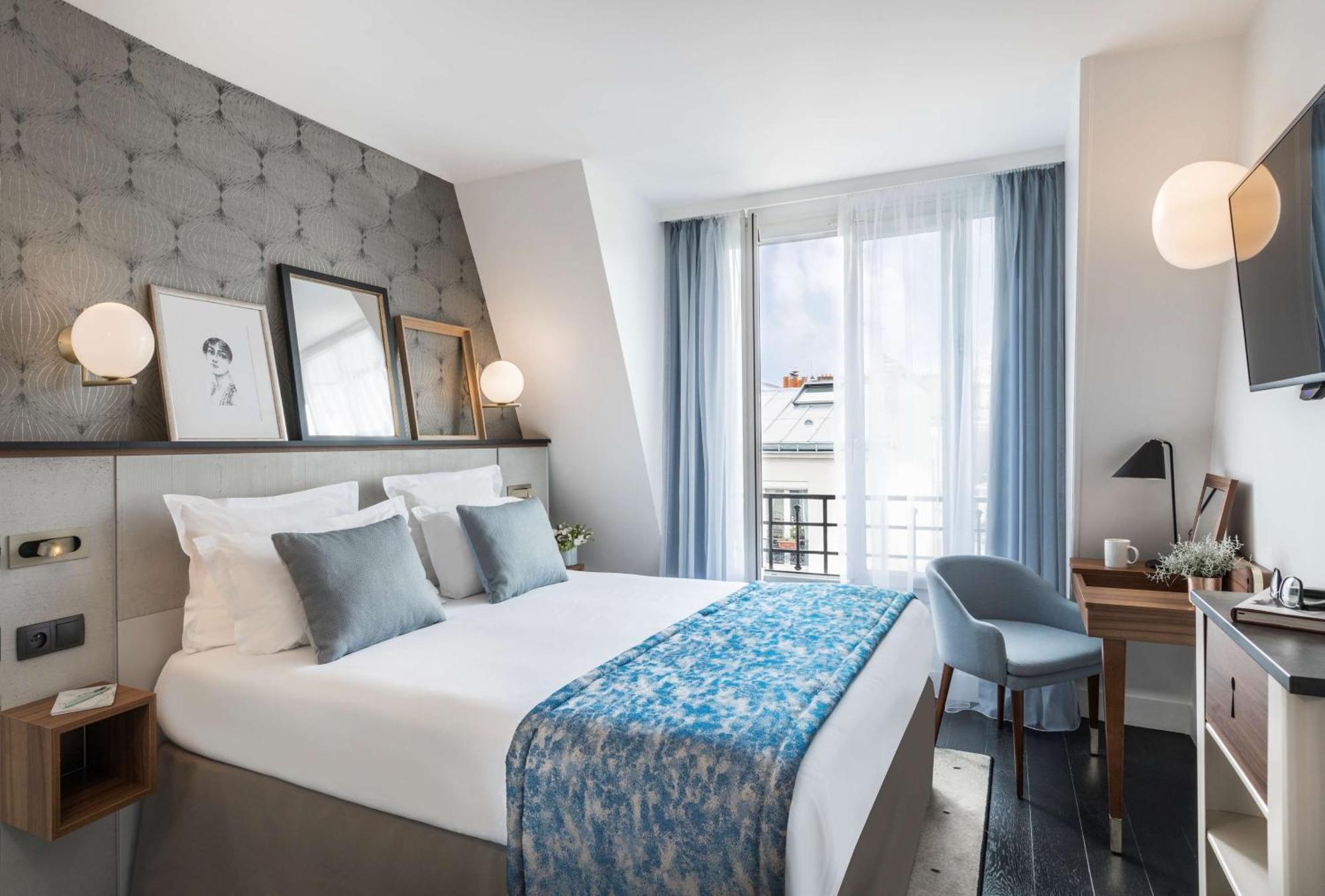 Superior Double Room Access to Relaxation Area