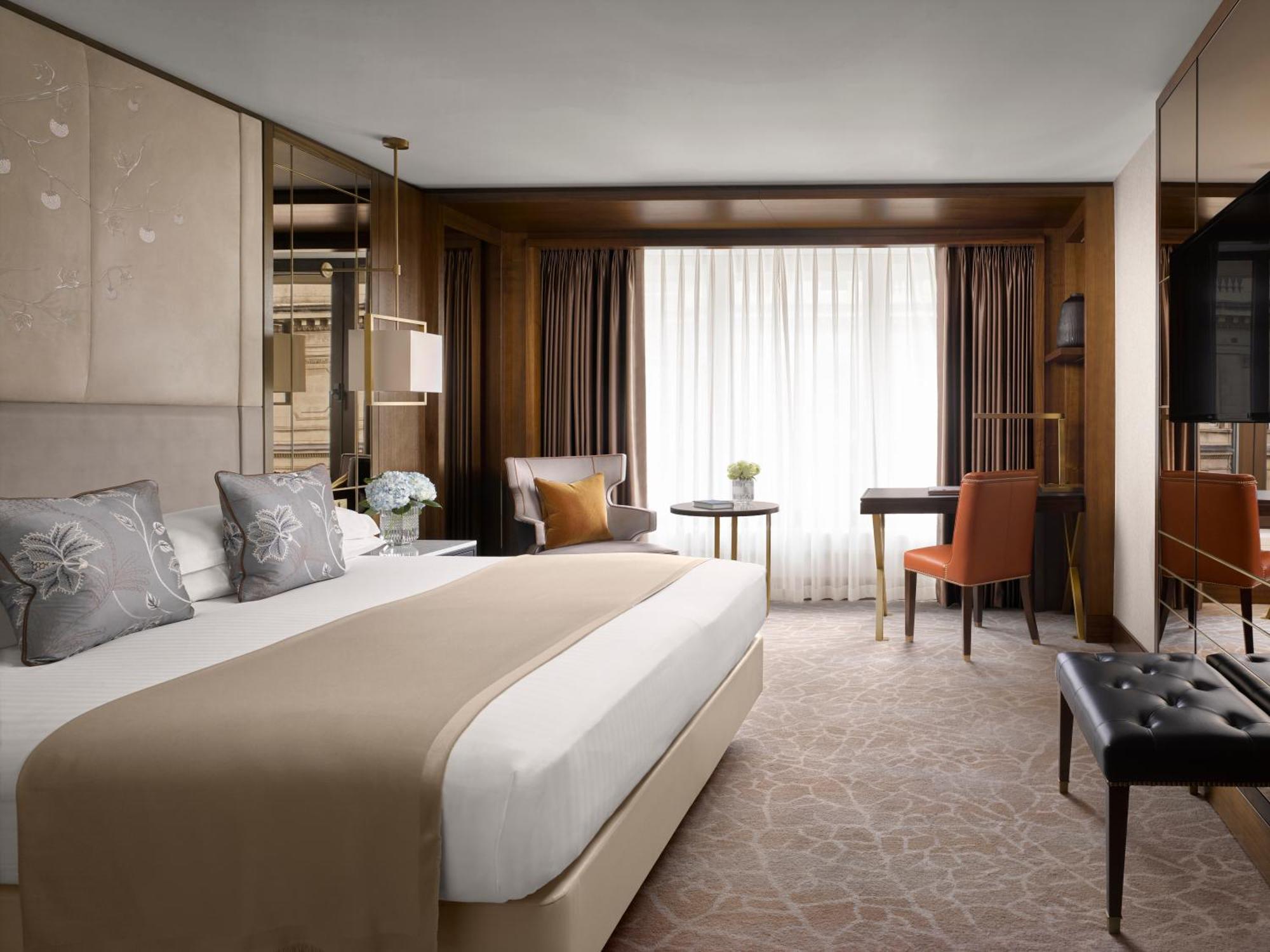 Classic King Room Mayfair Floor