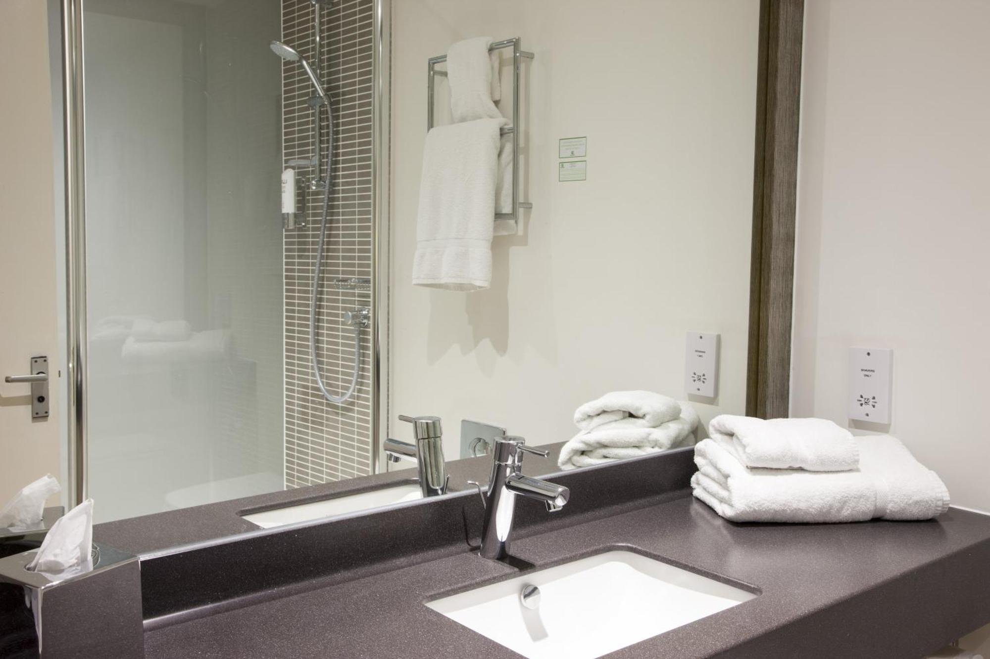 Standard Double Room Walk Shower