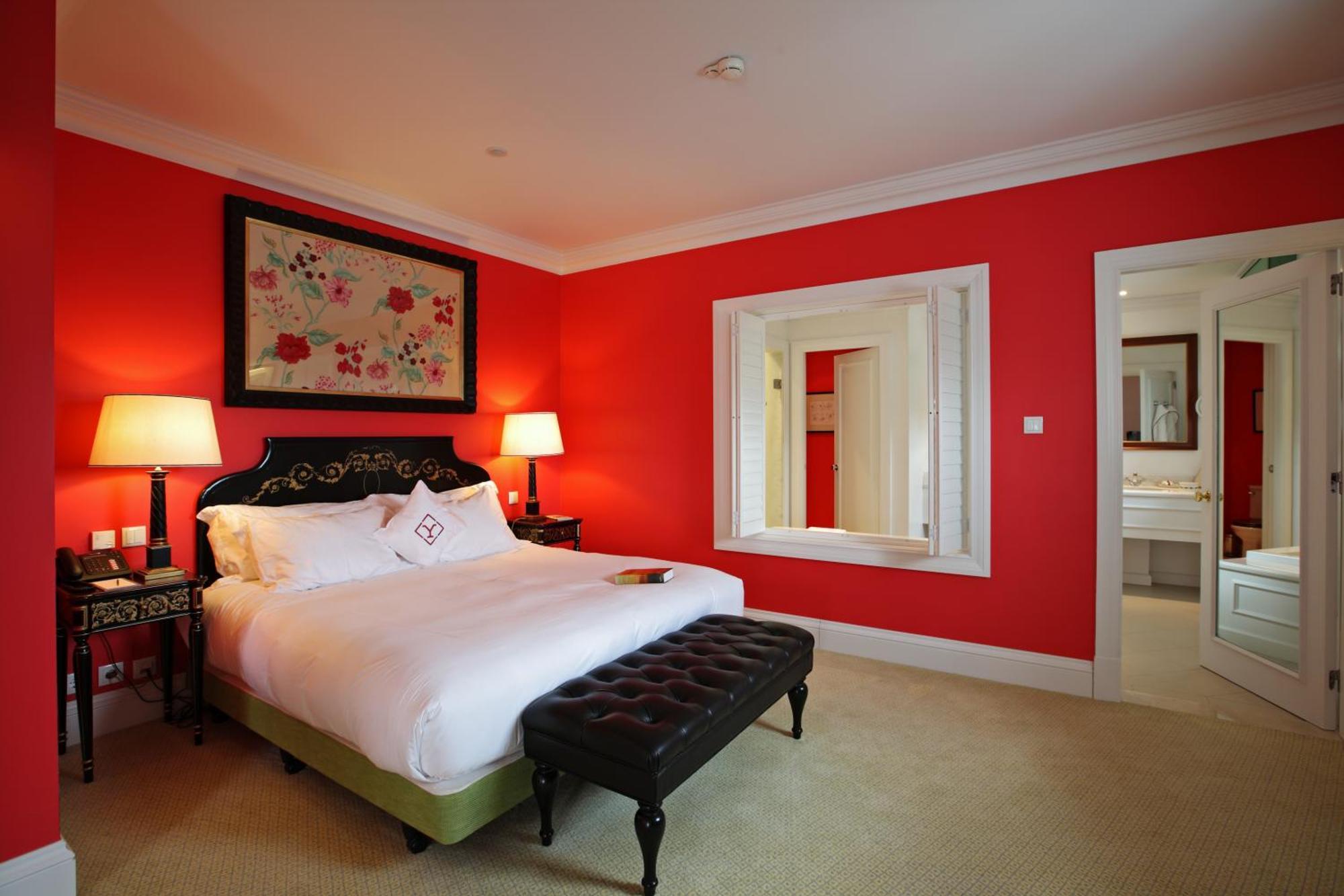 Deluxe Suite Panoramic River View