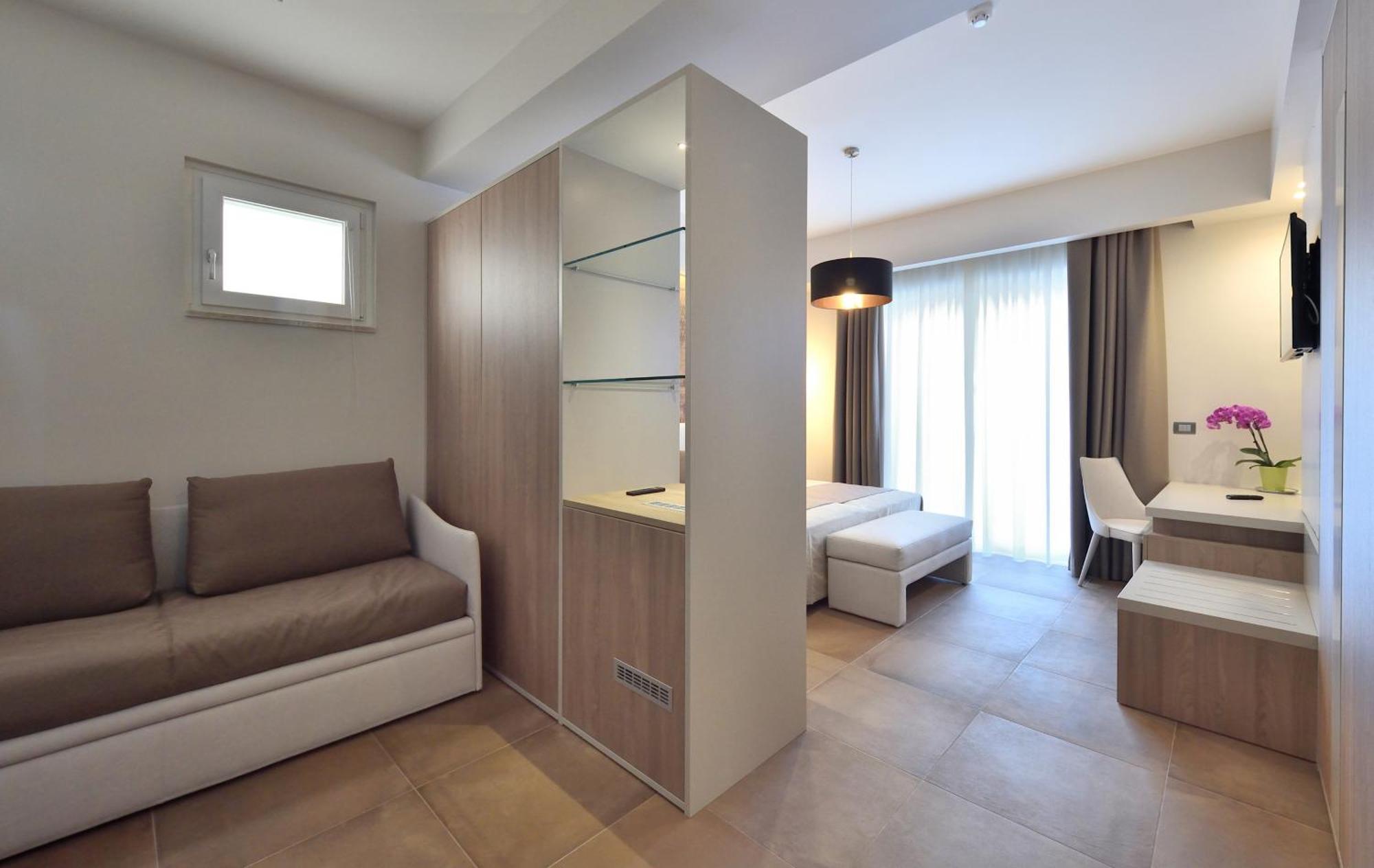 Deluxe Double or Twin Room Spa Bath