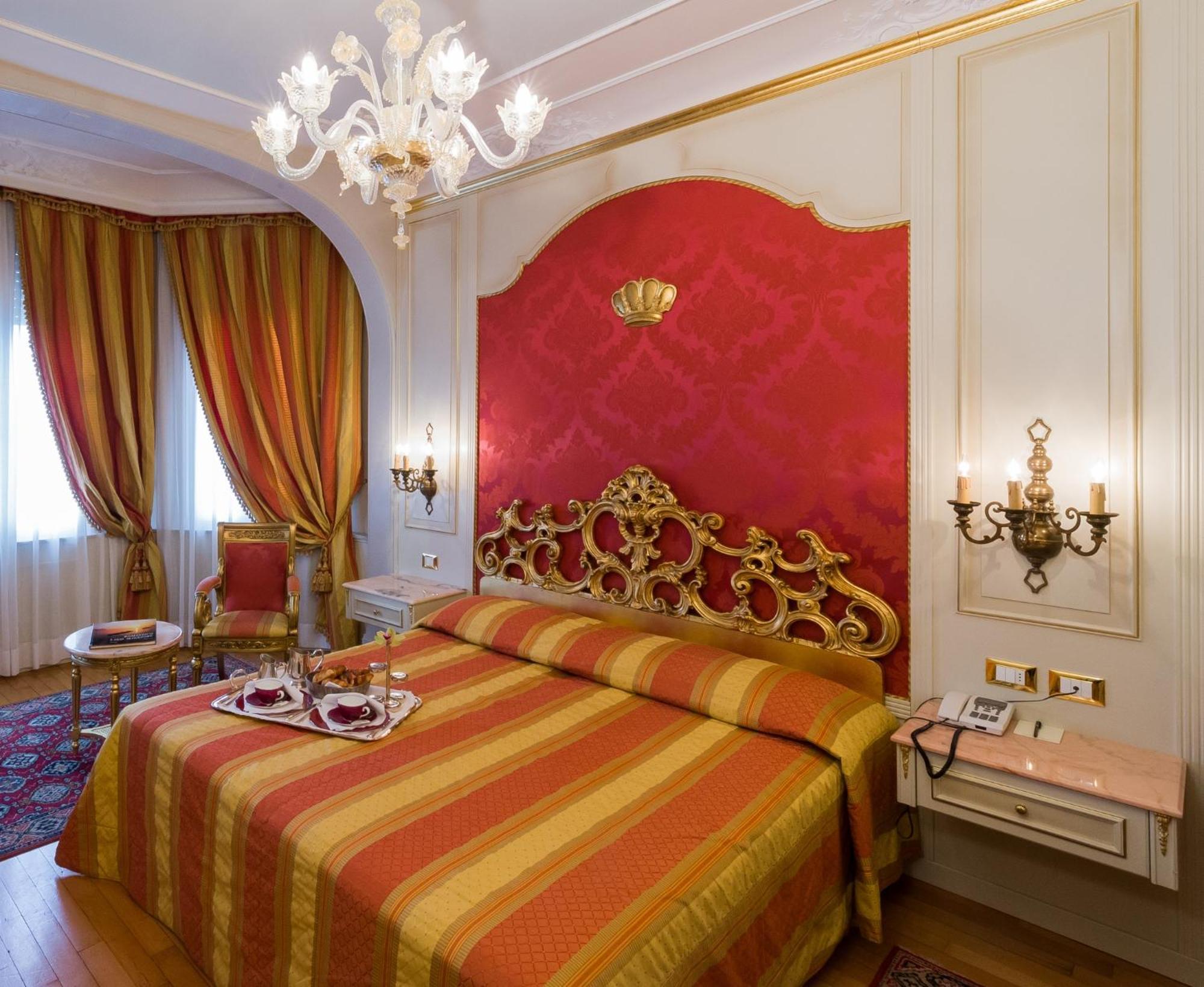 Double or Twin Room Lake View