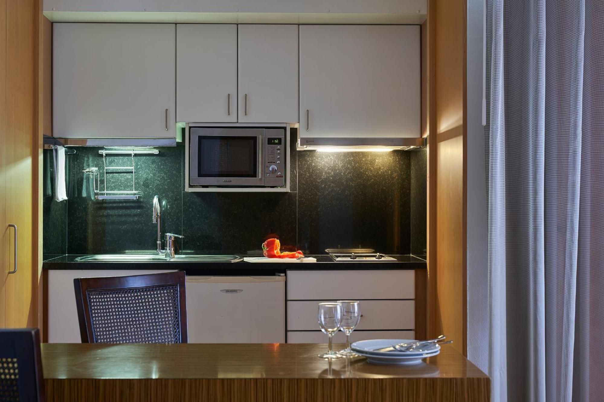 One-Bedroom Apartment Land View